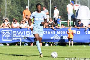 Terence Kongolo pourrait rejoindre Huddersfield cet hiver.