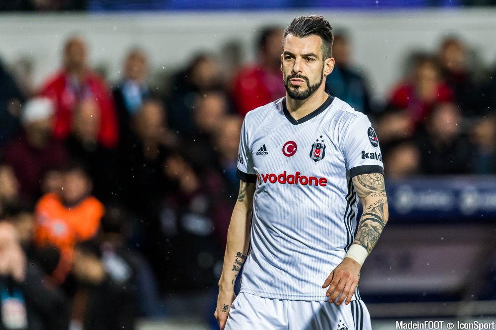 Alvaro Negredo pourrait arriver libre en Principauté !