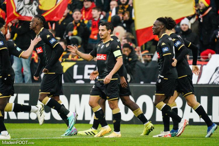 Mercato - Un milieu de l'AS Monaco s'engage avec le RC Strasbourg ! (officiel)