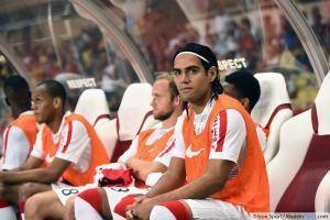 Radamel Falcao a quitté ses coéquipiers juste avant la fin de la première mi-temps