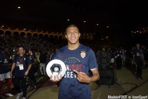 Manchester United revient à la charge pour Mbappe
