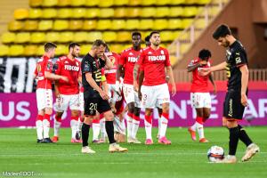 Monaco tombe face à la Real Sociedad