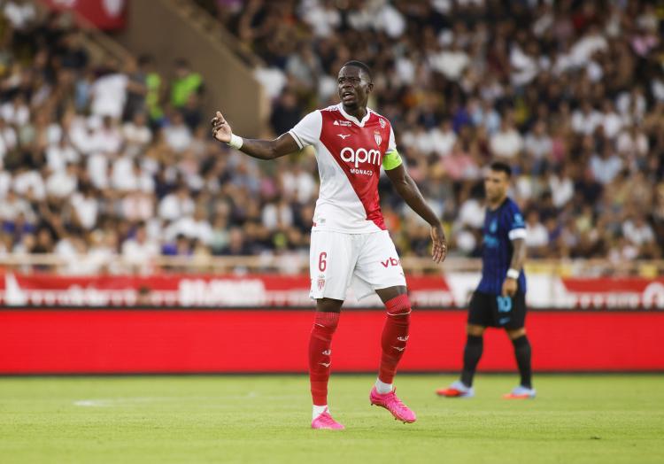 AS Monaco - Denis Zakaria salue la bataille livré par Monaco