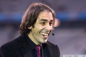 Robert Pirès pense que Kylian Mbappé doit rester à Monaco