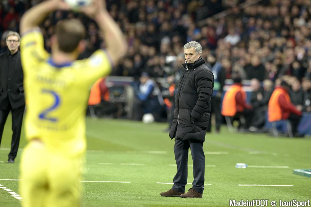 José Mourinho n'abandonnera pas Chelsea. Falcao pourrait y être contraint.