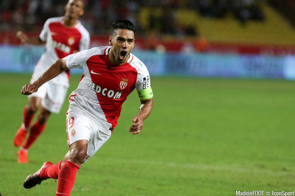 Radamel Falcao devrait débuter.