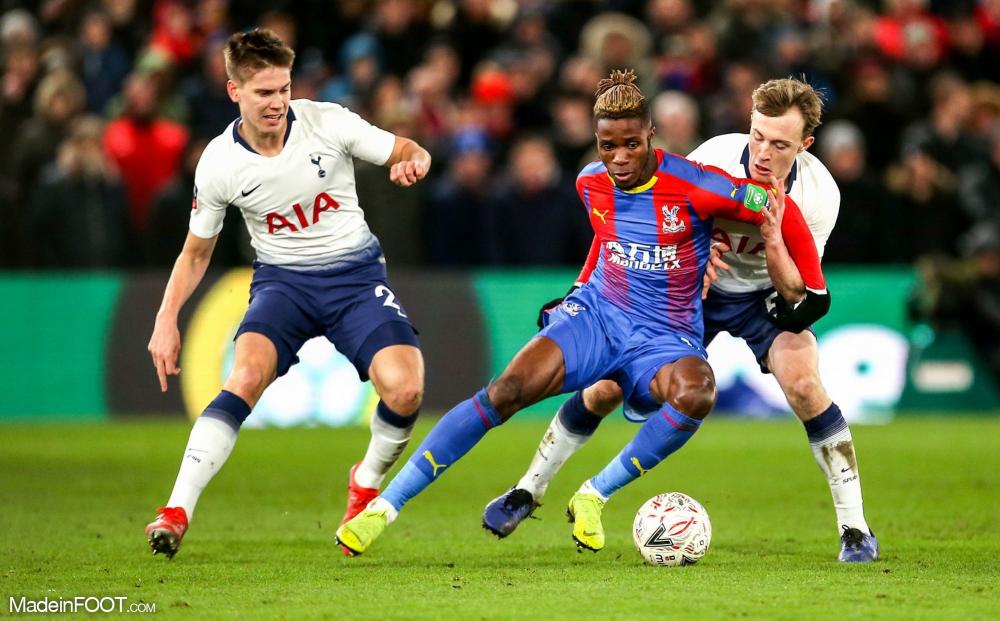 Wilfried Zaha (Crystal Palace) est courtisé par le PSG et l'ASM selon la presse anglaise.